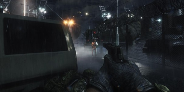Часовые в сюжетной кампании Warfighter чуткостью не отличаются. Вот этот, например, из стартовой миссии, охраняет ненужную площадку и никогда не обернется, даже если вы семьдесят раз подпрыгнете или отожметесь у него за спиной!